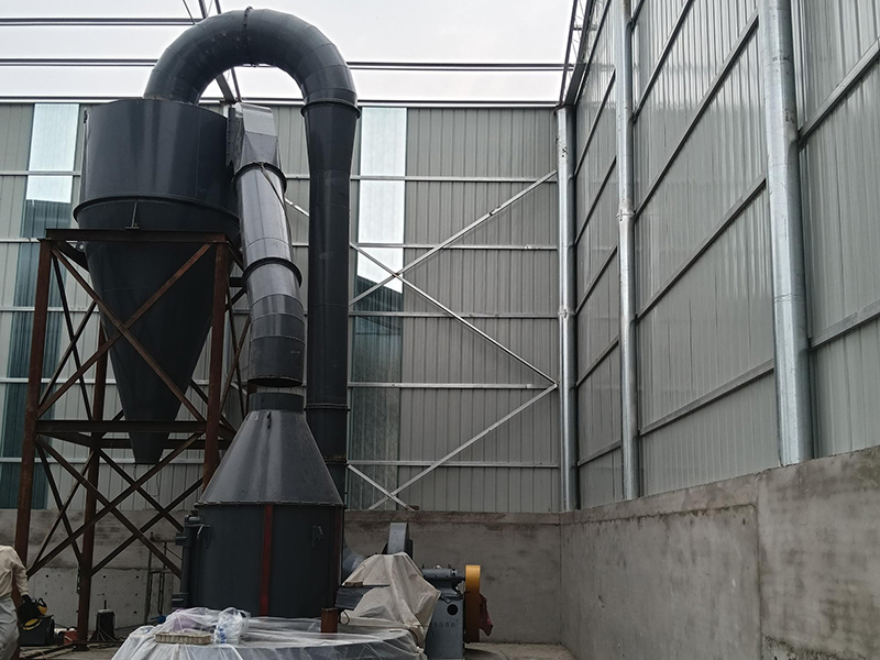 The installation of Cronus 4R3220 small raymond mill is in progress